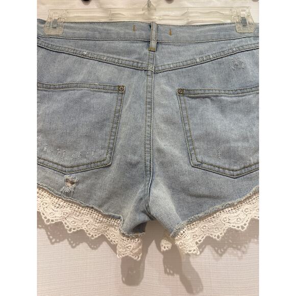 FREE PEOPLE Good Vibes Crochet Lace Trimmed 100% Cotton Denim Cut Off Shorts 27 - Picture 4 of 7